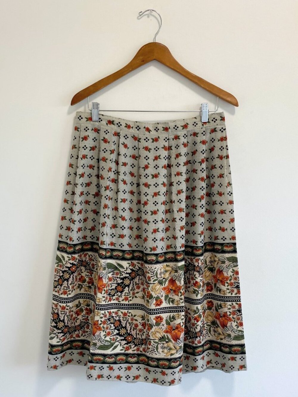 Vintage Homemade Pleated Floral Prairie Style Midi Skirt / 80s